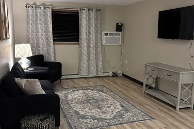 Image de Newly renovated quiet apartment available in Cooperstown with WiFi