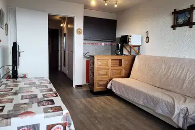 Image de Studio pour 4 personnes exposé Nord / Est avec un grand balcon et très belle vue sur la vallée