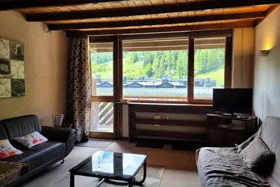 Image de Studio spacieux 4 personnes exposé Sud bien situé près des pistes et galerie