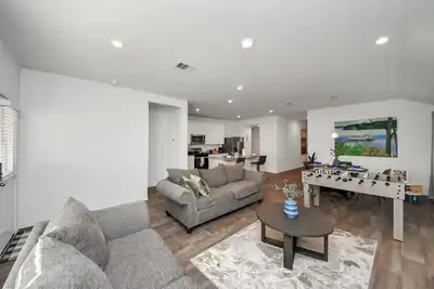 Image de Brand New Construction Escape in Katy-Fulshear with community pool access.