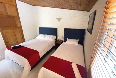 Image de Saenz's House Summary