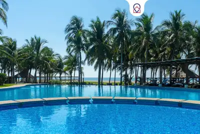 Image de Family House with Pool 10 min airport