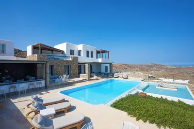 Amallini Suites Mykonos Villa avec piscine privée et bassin profond
