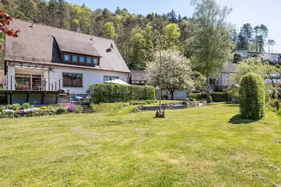 Image de Maison de vacances 'Haus An Der Lauchert' avec terrasse privée, jardin privé et Wi-Fi