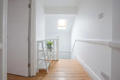 Image de Hove Suite - Close to St Annes Centre - Sleeps 6