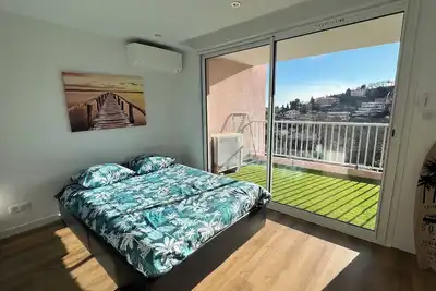 Image de ✨spacieux Appartement Refait à Neuf Vue Mer, Piscine&Garage À 15 min des Plages