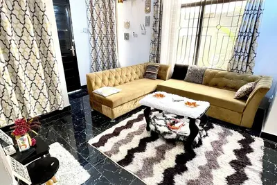Charming house in Dar es Salaam with Ac, WiFi, securitycamera, hot water,