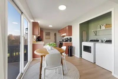 Image de Radiant Rio! New Renovation, 3bd 1 King | Parkview