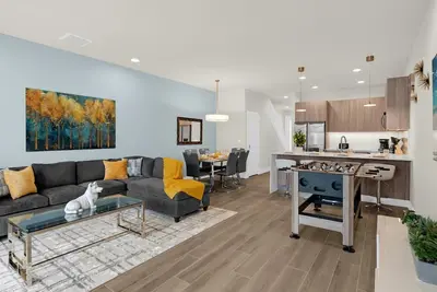 Image de Upstay Tranquility Townhome w Private Pool