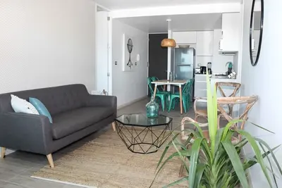 Image de Hom | Amplio 2d2b Parking y Terraza Vista al Mar Pnm