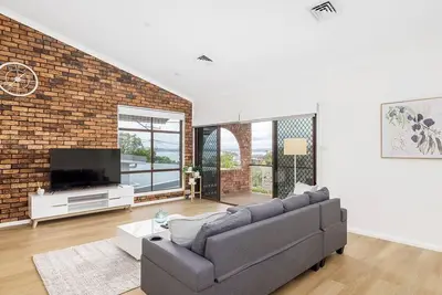 Image de Government House, 35 Government Road - pet friendly, water views