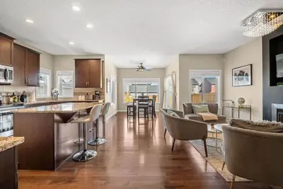 Image de The Trenta - 4bd 3ba 2 Kitchen Stunner