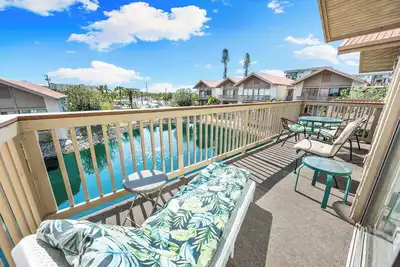Image de Beautiful Lake View Condo Near Siesta Beach!