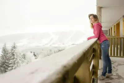 Image de Terrasse, balcon, parking, télévision, casier à ski, 35m², Super Besse