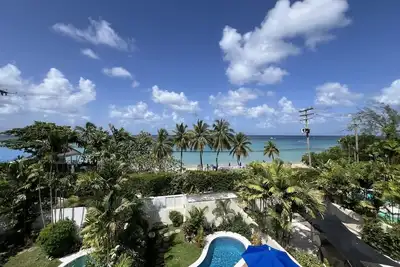Image de Stunning, Gated Villa opposite the best beach in Barbados with its own pool