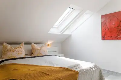 Image de Location-Salle de bain privée séparée-Balcon