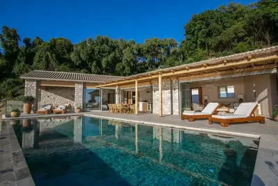 Image de Villa Parga - Quatre Chambres Villa, Couchages 8
