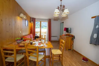 Image de Piscine, sauna, balcon, parking, télévision, casier à ski, 30m², Pralognan-la-Vanoise