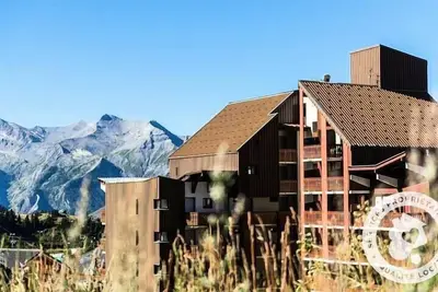 Image de 2ème étage, vue montagne, balcon, télévision, casier à ski, 36m², Alpe d'Huez
