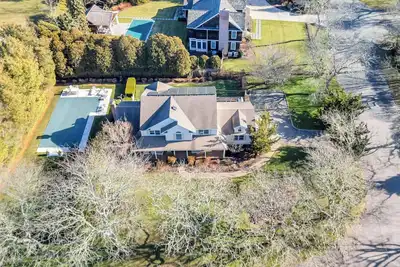 Image de Spacious Southampton Home Minutes to Town, Private Pool, Perfect for Families