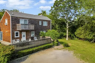 Image de Cozy Southampton Beach House in Shinnecock Hills, Walking Distance to. . .