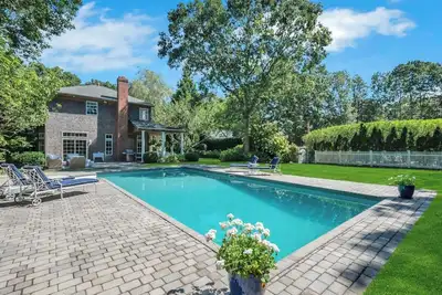 Image de Spacious East Hampton Retreat Minutes Away from East Hampton Village, . . .
