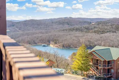 Image de Table Rock Lake View Penthouse Near Sdc