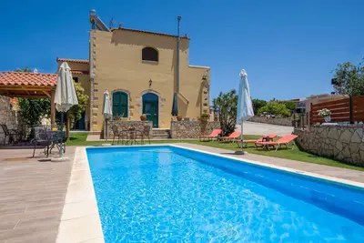 Image de Skandalis - Afrodite apartment with pool, sea view