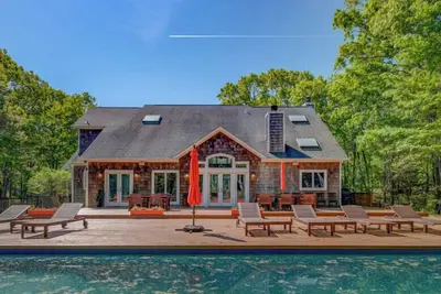 Image de Open Floor Plan, Private Tennis Court, Close to Ocean Beaches and. . .