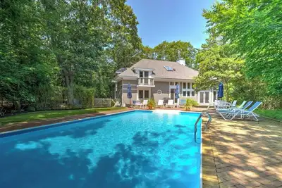 Image de Beautiful Outdoor Entertaining Areas, Easy Access to East Hampton Village, . . .