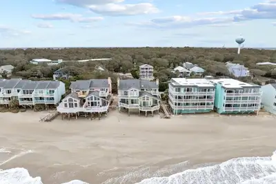 Image de Beachfront Disney-Themed property + Pools, Hot Tub & Saunas! Fun for the all!