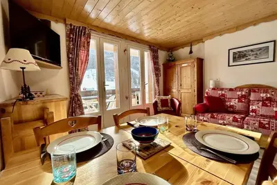 Image de 4ème étage, balcon, télévision, 28m², Serre Chevalier