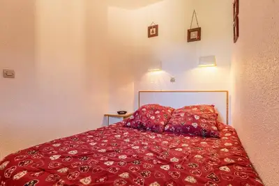 Image de 300m du centre station, 4ème étage, vue station, balcon, casier à ski, 25m², Montchavin La Plagne