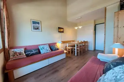 Image de 300m du centre station, 4ème étage, vue montagne, balcon, casier à ski, 35m², Montchavin La Plagne