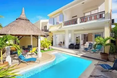 Image de Villa 4 chambres avec piscine privée à Bain Boeuf