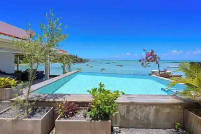 Image de Villa Lagon Bleu, pieds dans l'eau, piscine privée
