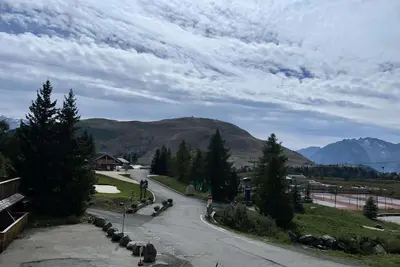 Image de 230m des commerces, 2ème étage, télévision, casier à ski, 32m², Alpe d'Huez