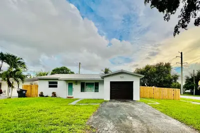 Image de Charming 3-bedroom house in lovely Hollywood with beautiful backyard for kids