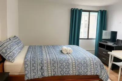 Image de Downtown Calgary Haven: Modern & Stylish Studio
