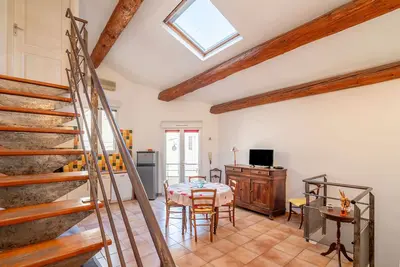 Image de Appartement \"Maison\" avec Wi-Fi et climatisation