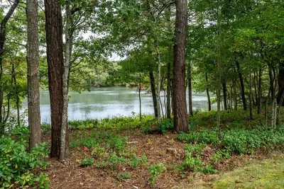 Image de esCAPE Villa: Pond view 4-bedroom house in adorable Yarmouth with WiFi, Ac