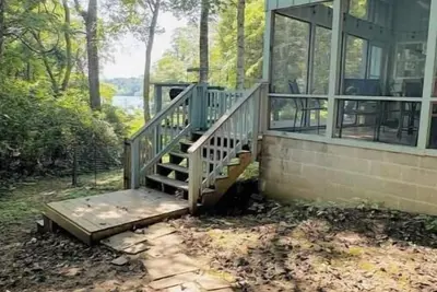 Image de Peaceful lakeview cabin with private dock & dog run