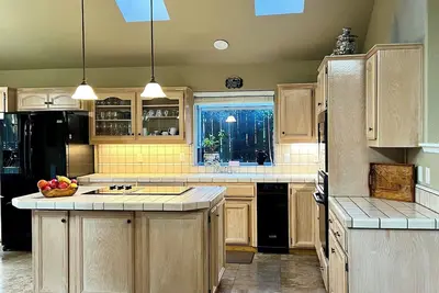 Image de Peaceful & Zen-like 2-bedroom house - Rocklin - Mid-term Rental