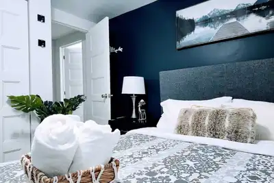 Image de Studio d'invités\/sous-sol - privé * propre* à 20 minutes du Port de Montréal