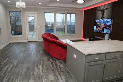 Image de Spacious 4-bedroom Private Pool Villa Close to Downtown Dallas