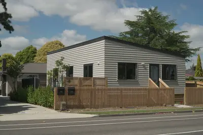 Image de Evolve! Brand new home on Pioneer, Mins from Palmerston North Cbd