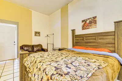 Image de 10 Mi to Franklin Mountains: Quiet Studio w\/ Patio