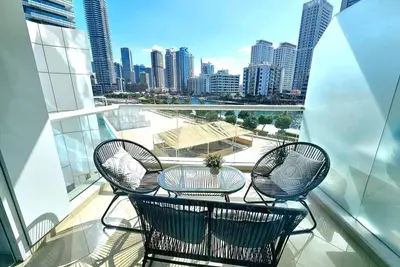 Image de 2 mins across from Jbr Beach with Marina side view