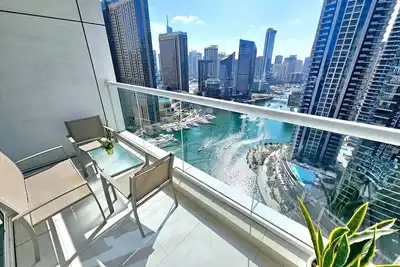 Image de Sunrise Homes - 2-Br with Panoramic Dubai Marina Views