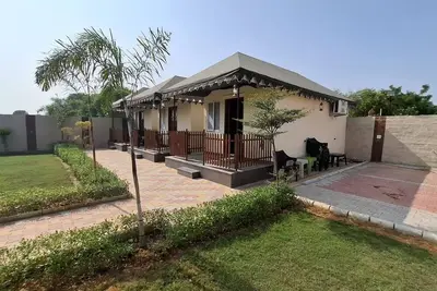 Image de Haveli Resort Farm\n\n3-bedroom farmhouse in marvelous Hathod with Ac, WiFi